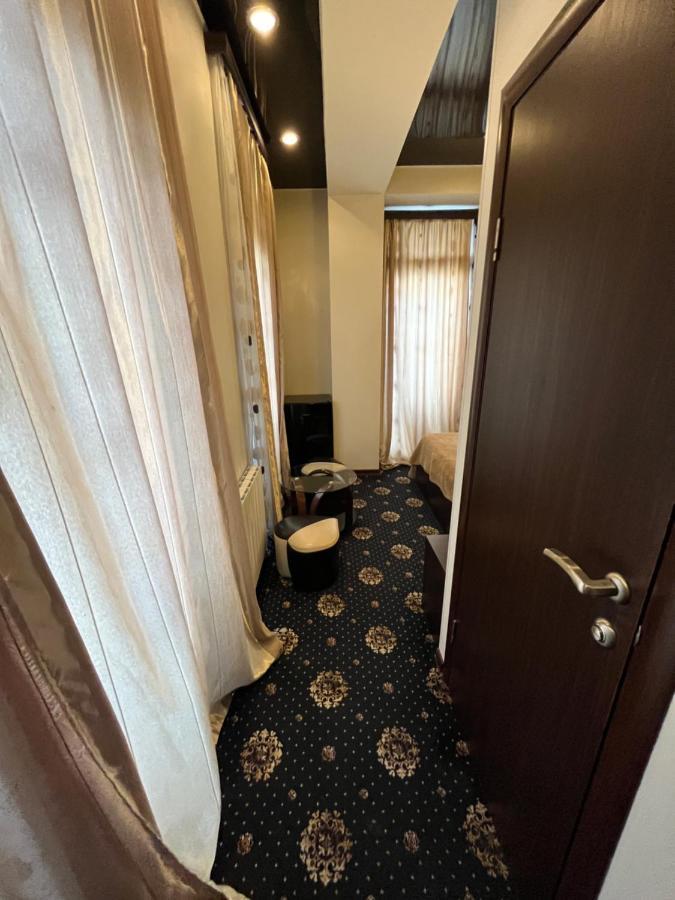 Hotel New Royal Tbilisi Ngoại thất bức ảnh