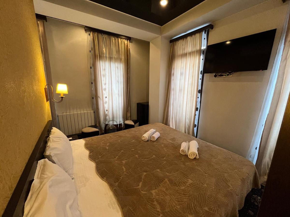 Hotel New Royal Tbilisi Ngoại thất bức ảnh