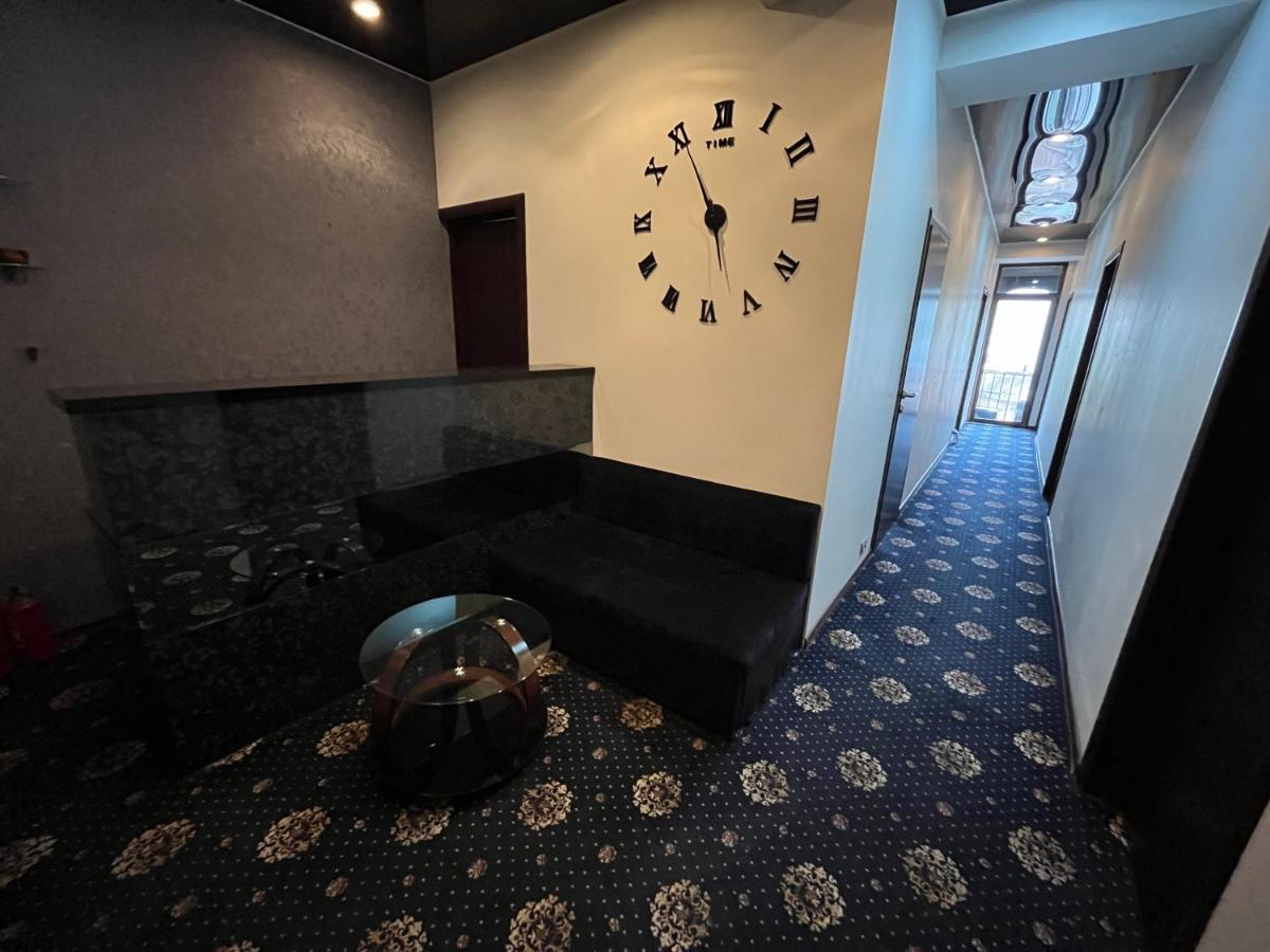 Hotel New Royal Tbilisi Ngoại thất bức ảnh