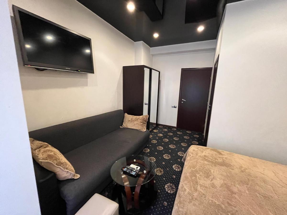 Hotel New Royal Tbilisi Ngoại thất bức ảnh