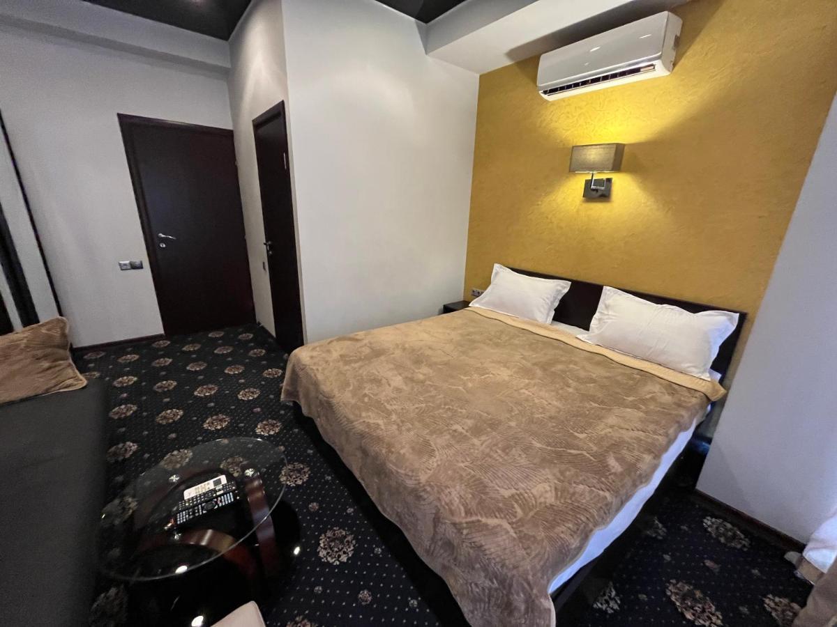Hotel New Royal Tbilisi Ngoại thất bức ảnh