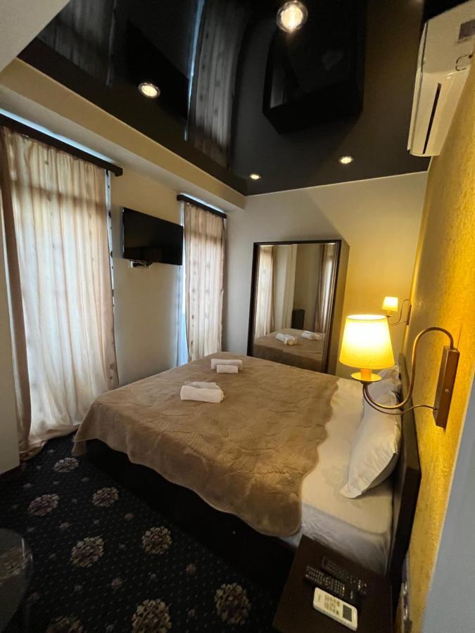 Hotel New Royal Tbilisi Ngoại thất bức ảnh