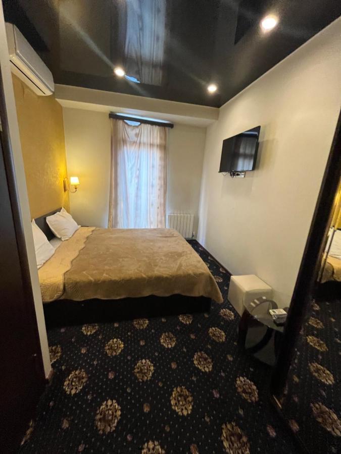 Hotel New Royal Tbilisi Ngoại thất bức ảnh