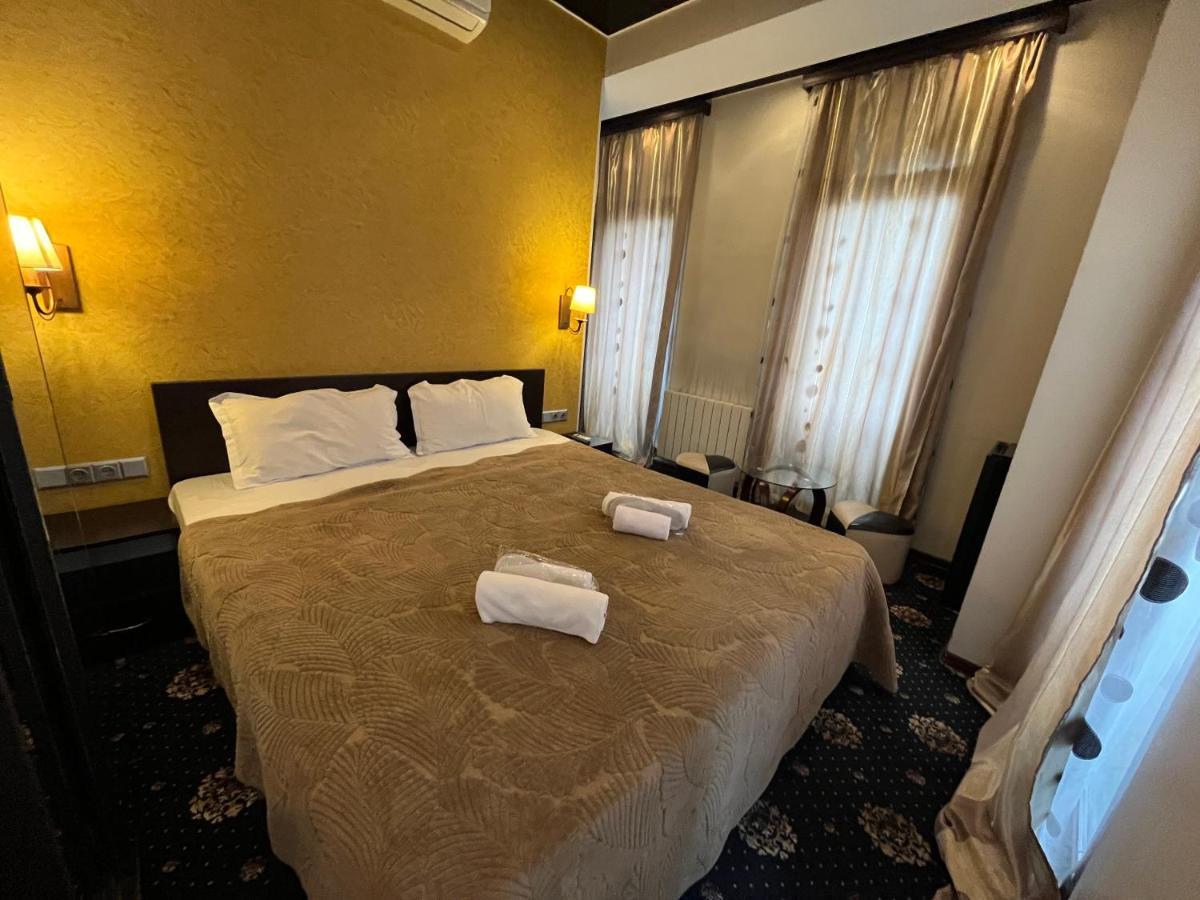 Hotel New Royal Tbilisi Ngoại thất bức ảnh