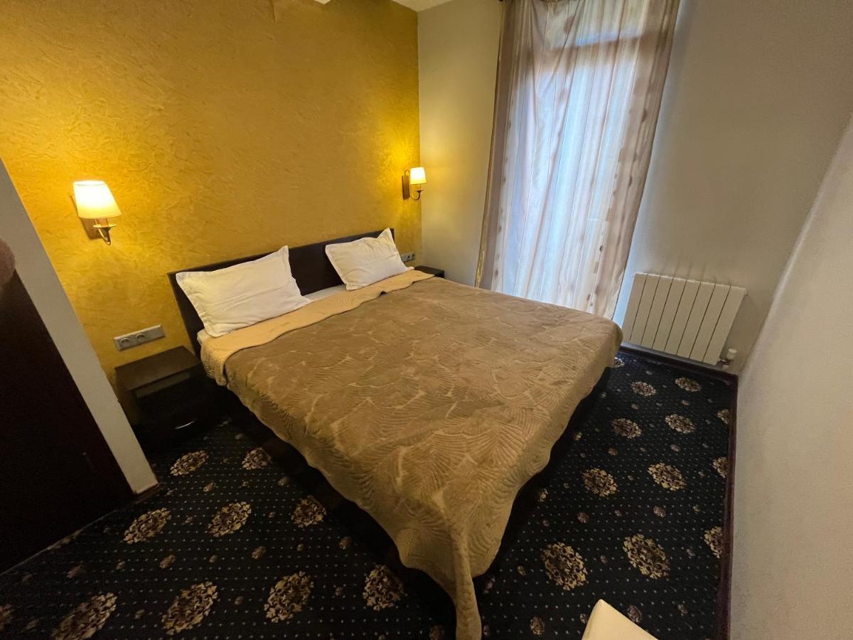 Hotel New Royal Tbilisi Ngoại thất bức ảnh