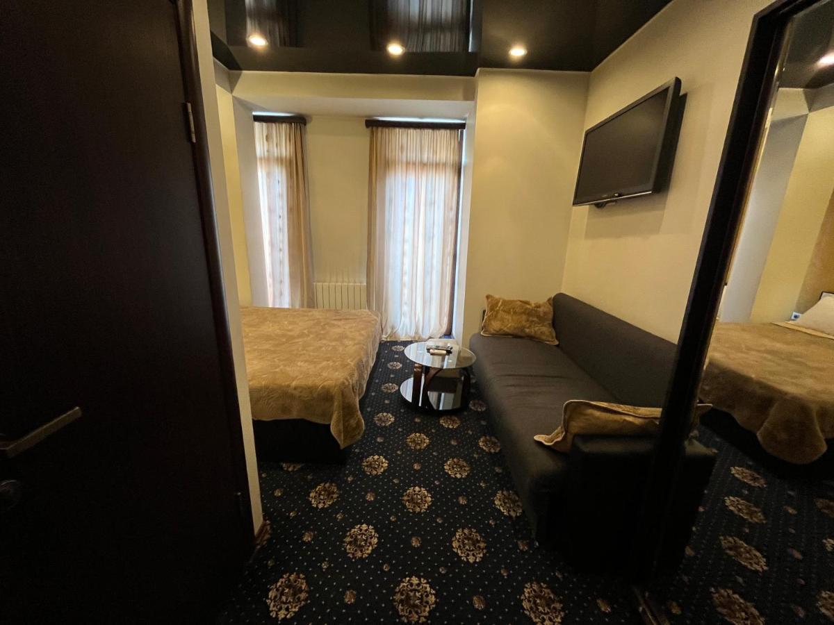 Hotel New Royal Tbilisi Ngoại thất bức ảnh