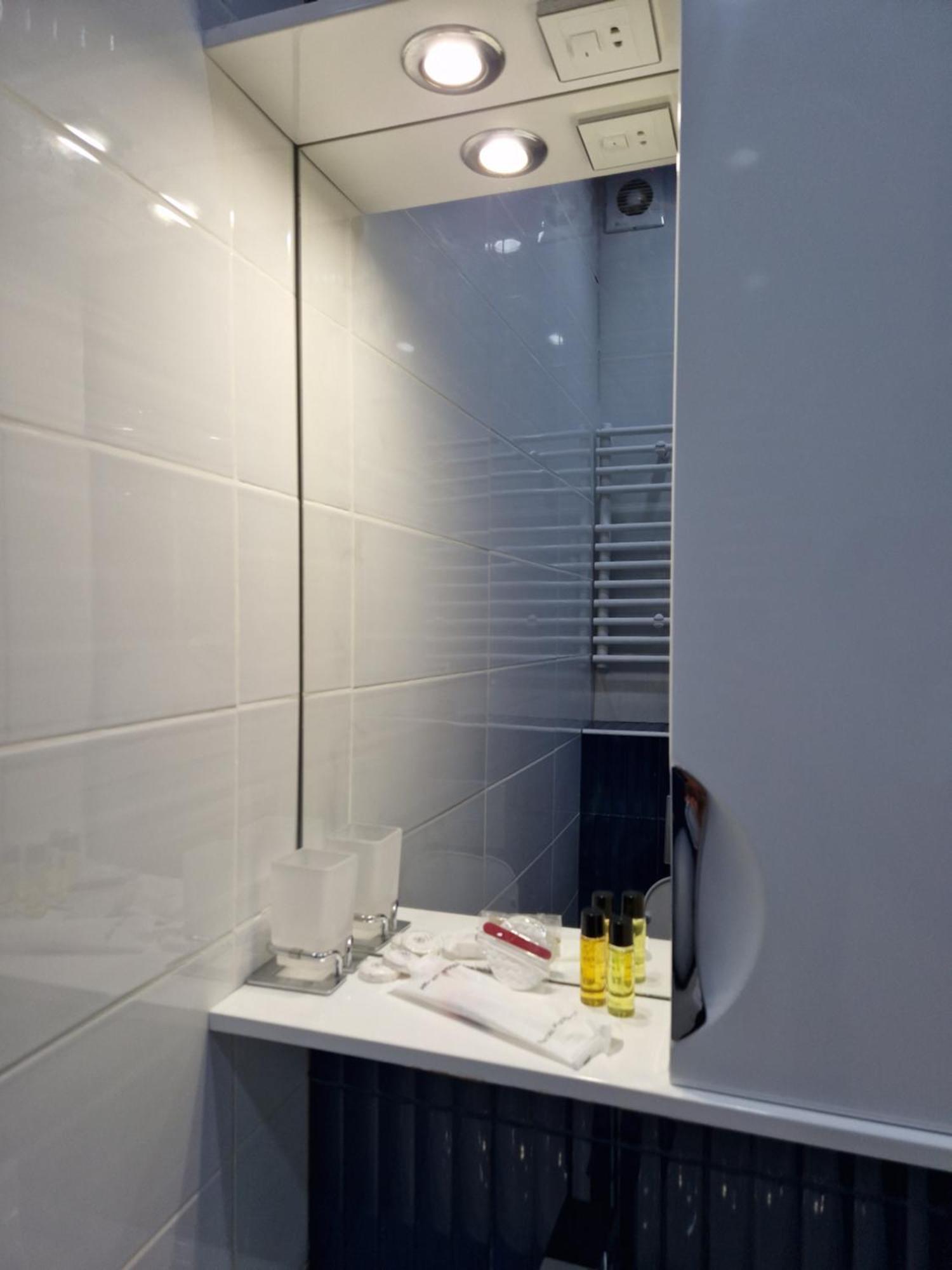 Hotel New Royal Tbilisi Ngoại thất bức ảnh